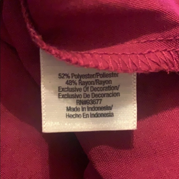 a.n.a wine colored women’s sleeveless top - Picture 4 of 4